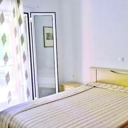 Kiki House *