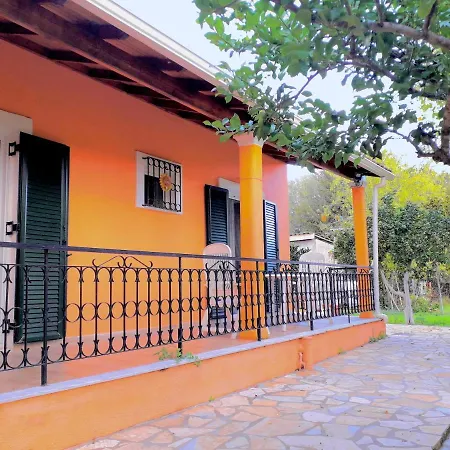 בית נופש Kiki House לפקימי